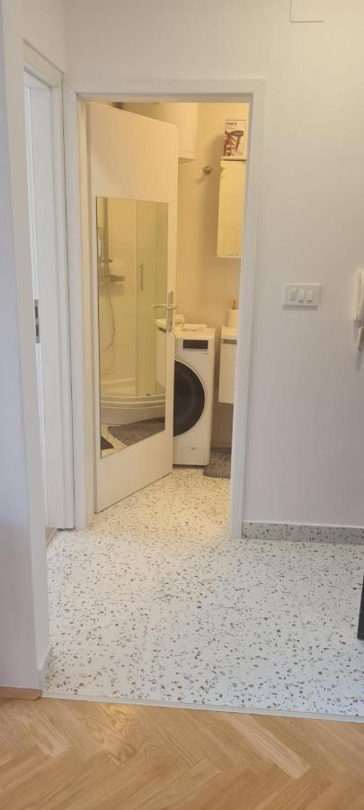 Elena - Studio Apartman Ičići Esterno foto